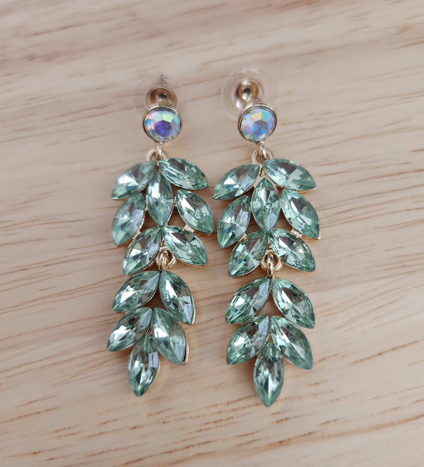 Leaf stone earrings