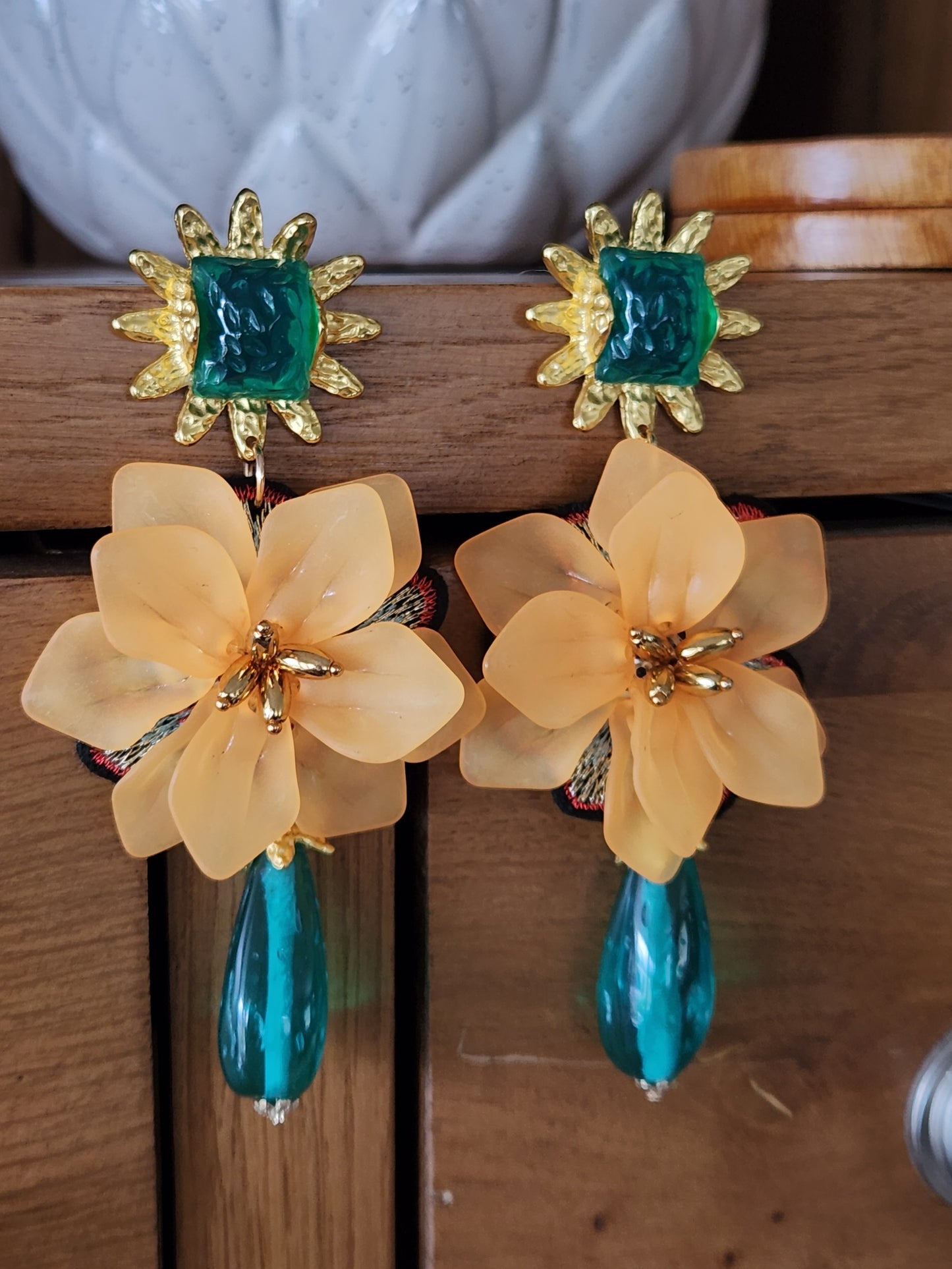 Vacation flower earrings